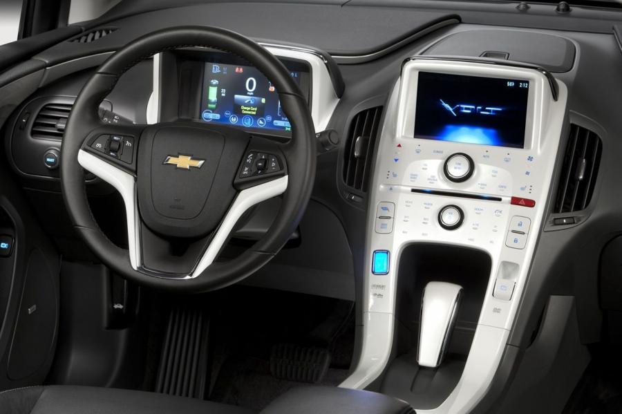 Chevrolet Volt 2011 года  (фото 35 из 356)